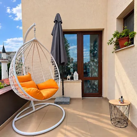 The Corner Is A Small, Sunny And Cozy * Варна